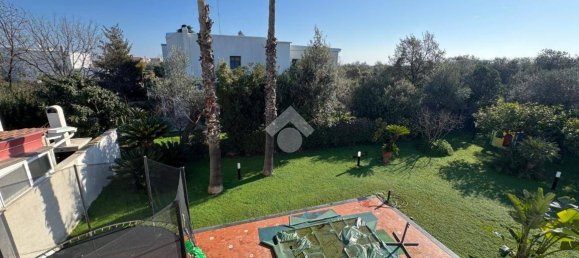 4 bedrooms Villa in Bari, Italy No. 128770 27