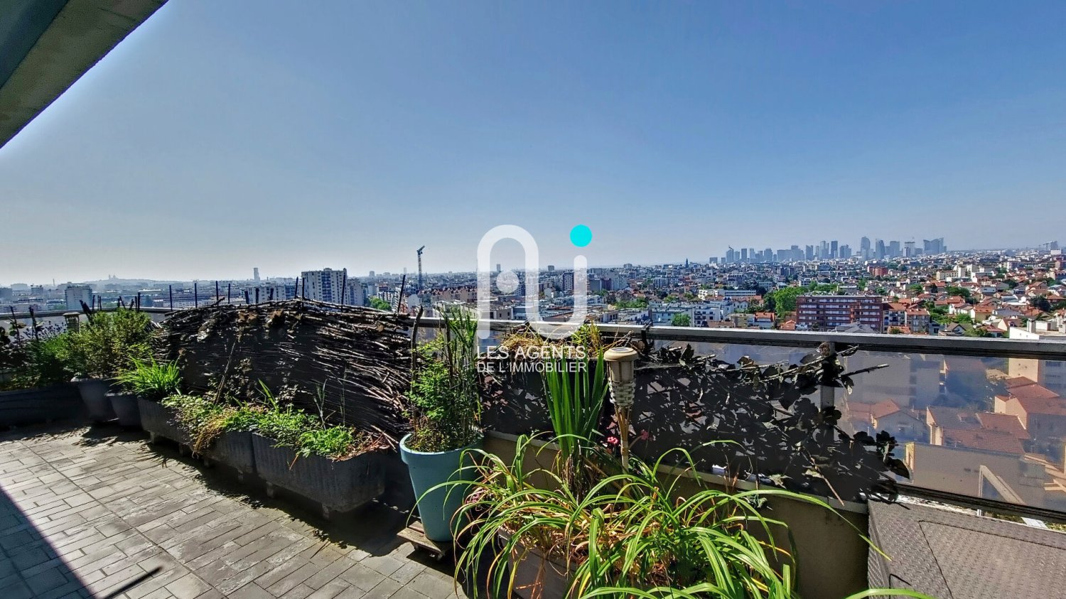 2 bedrooms Apartment in Asnieres-sur-Seine, France No. 170090