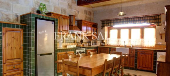 5 bedrooms House in Xaghra, Malta No. 526 8