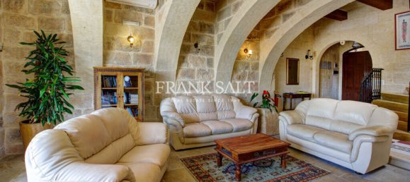 5 bedrooms House in Xaghra, Malta No. 526 6