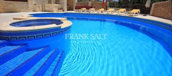 5 bedrooms House in Xaghra, Malta No. 526 4