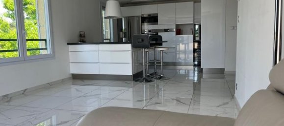 2 chambres Appartement à Saint-André-de-Corcy, France No. 312519 2