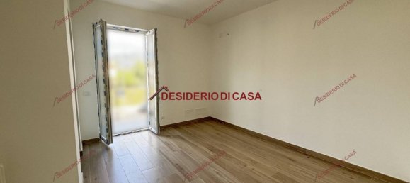 3 bedrooms House in Palermo, Italy No. 132829 4