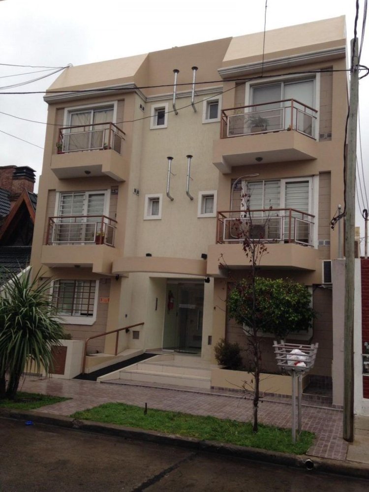 Studio in Bermudez, Argentina No. 9542