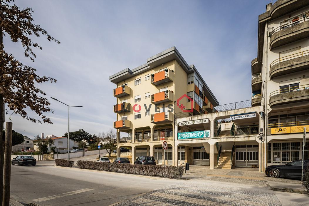 213m² Commercial property in Ourem, Portugal No. 335911