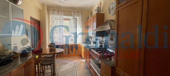 6 rooms Apartment in Rome, Italy No. 15510 23