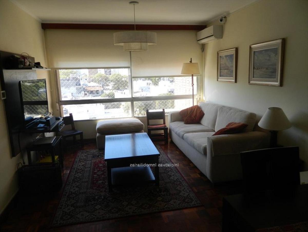 Apartamento de 2 dormitorios en Montevideo, Uruguay No. 2346