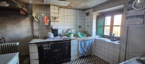 4 bedrooms House in Valle de Mena, Spain No. 69710 8