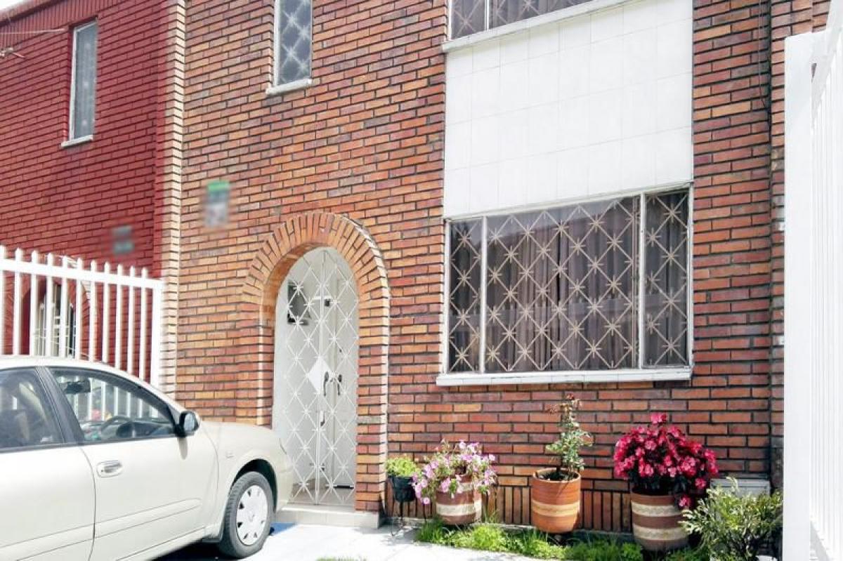 3 bedrooms House in Bogota, Colombia No. 13263