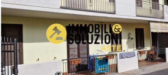3 rooms Apartment in Arsago Seprio, Italy No. 3172 5