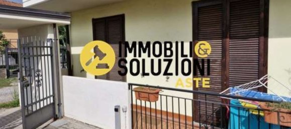 3 rooms Apartment in Arsago Seprio, Italy No. 3172 7