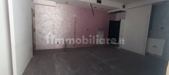 2-salle Propriété commerciale à Rome, Italy No. 119011 3