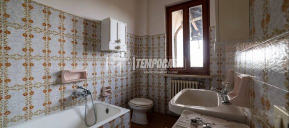 3 bedrooms Villa in Paruzzaro, Italy No. 376272 34