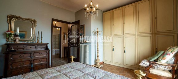 3 bedrooms Villa in Paruzzaro, Italy No. 376272 11