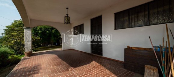 3 bedrooms Villa in Paruzzaro, Italy No. 376272 37