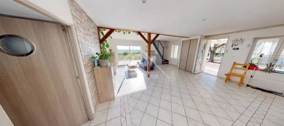 3 Schlafzimmer Haus in Etroussat, France, Nr. 44230 9