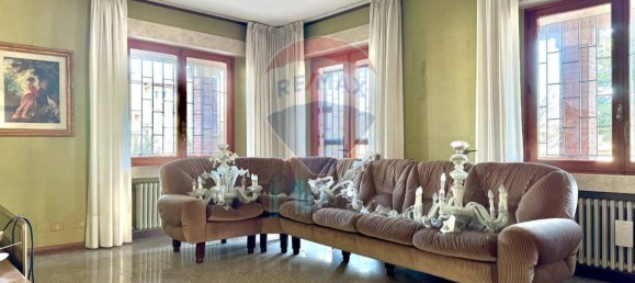 4 Schlafzimmer Villa in Maranello, Italy, Nr. 92669 23