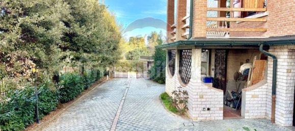 4 Schlafzimmer Villa in Maranello, Italy, Nr. 92669 16