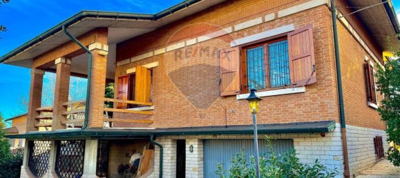 4 Schlafzimmer Villa in Maranello, Italy, Nr. 92669 15