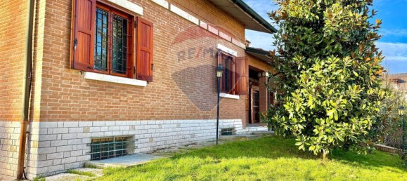 4 Schlafzimmer Villa in Maranello, Italy, Nr. 92669 9