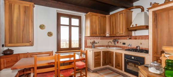 Квартира с 5 комнатами в Вилланова д'Асти, Италия № 157702 8