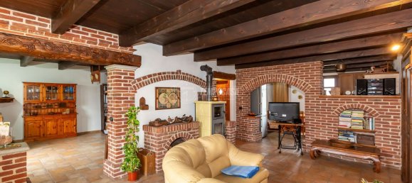 Квартира с 5 комнатами в Вилланова д'Асти, Италия № 157702 5