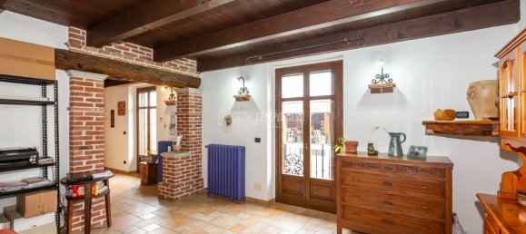 Квартира с 5 комнатами в Вилланова д'Асти, Италия № 157702 11