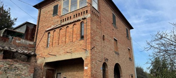 9 rooms House in Sinalunga, Italy No. 223181 3