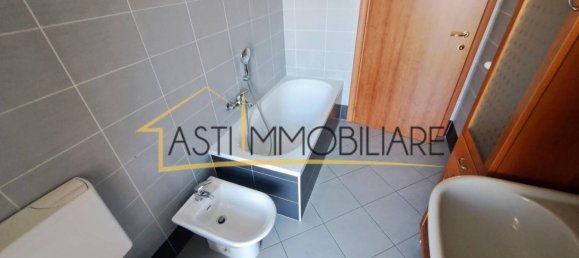 2 bedrooms Apartment in Asti, Italy No. 276414 15
