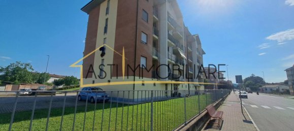 2 bedrooms Apartment in Asti, Italy No. 276414 2
