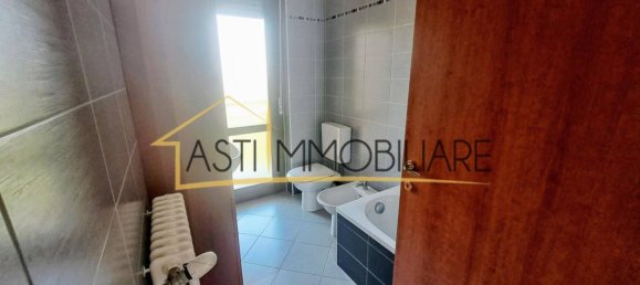 2 bedrooms Apartment in Asti, Italy No. 276414 16