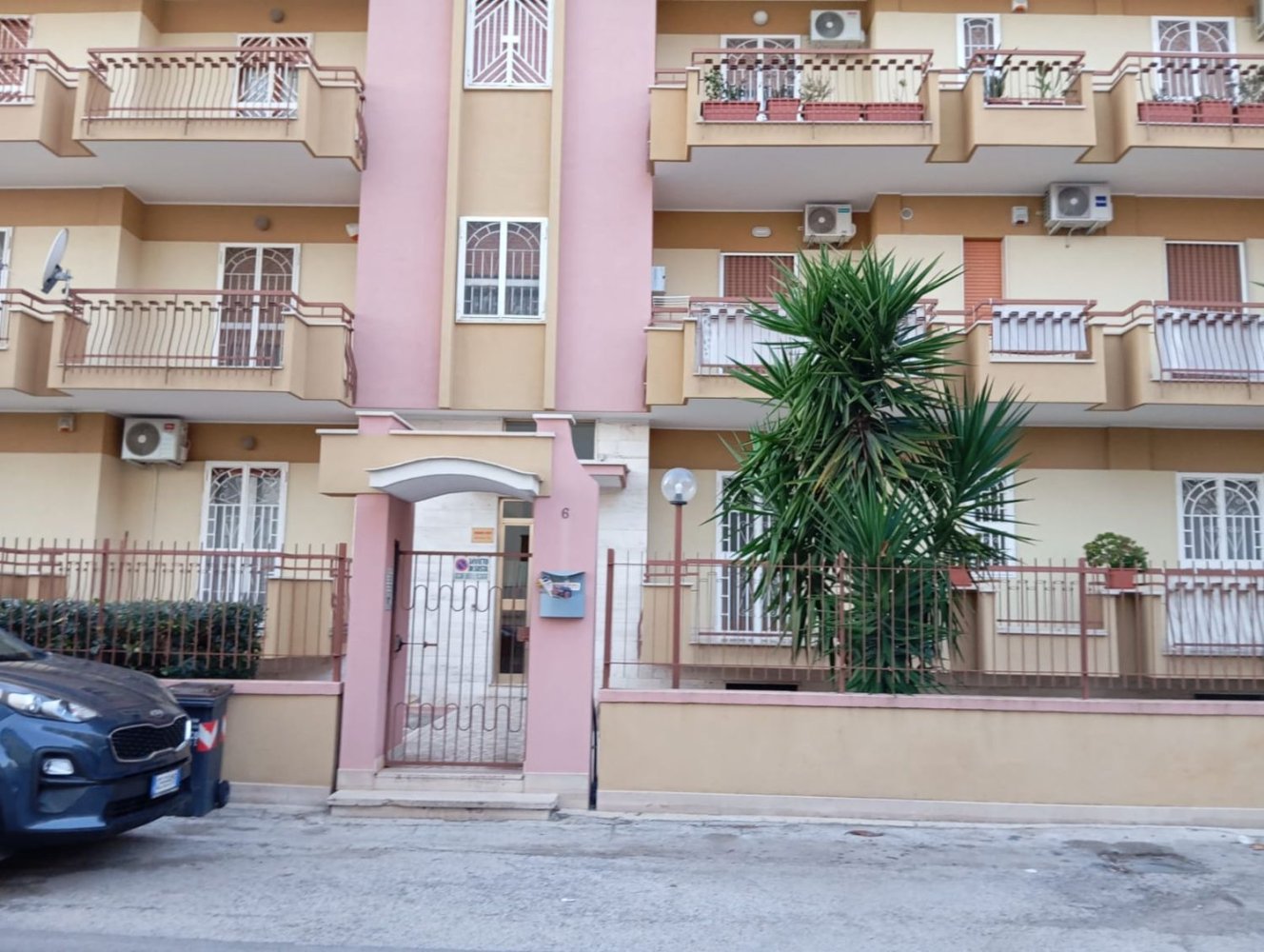 4-Zimmer Wohnung in Trani, Italy, Nr. 29493