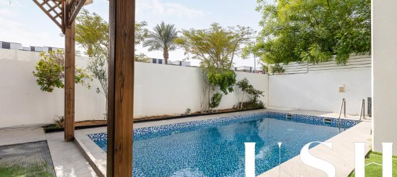 Moradia em banda T3 em Mudon, UAE N.º 98138 3