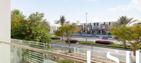 Moradia em banda T3 em Mudon, UAE N.º 98138 9