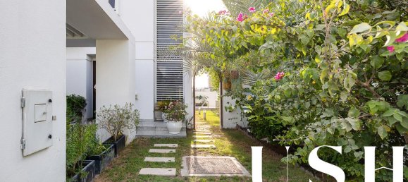 Moradia em banda T3 em Mudon, UAE N.º 98138 24