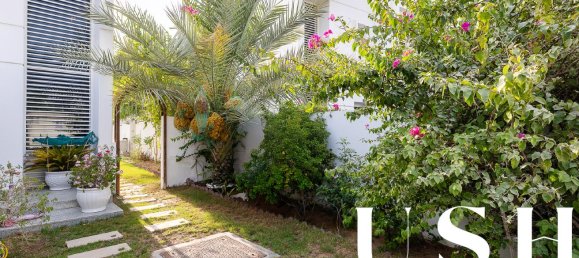 Moradia em banda T3 em Mudon, UAE N.º 98138 22