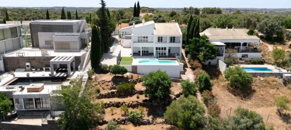 4 bedrooms Villa in Silves, Portugal No. 213227 3
