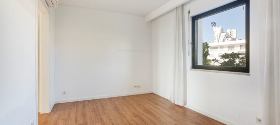 4 Schlafzimmer Doppelhaus in Lisbon, Portugal, Nr. 125951 15