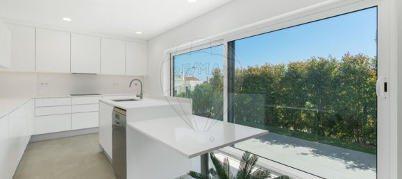 3 bedrooms House in Oeiras, Portugal No. 167258 14