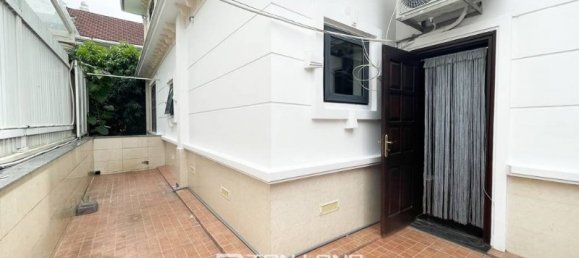 5 bedrooms House in Tay Ho, Vietnam No. 626 13