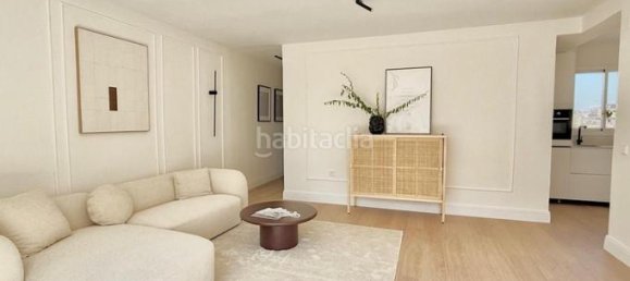 2 bedrooms Penthouse in Fuengirola, Spain No. 177614 4