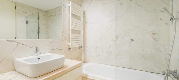 5 bedrooms House in Porto, Portugal No. 118902 16