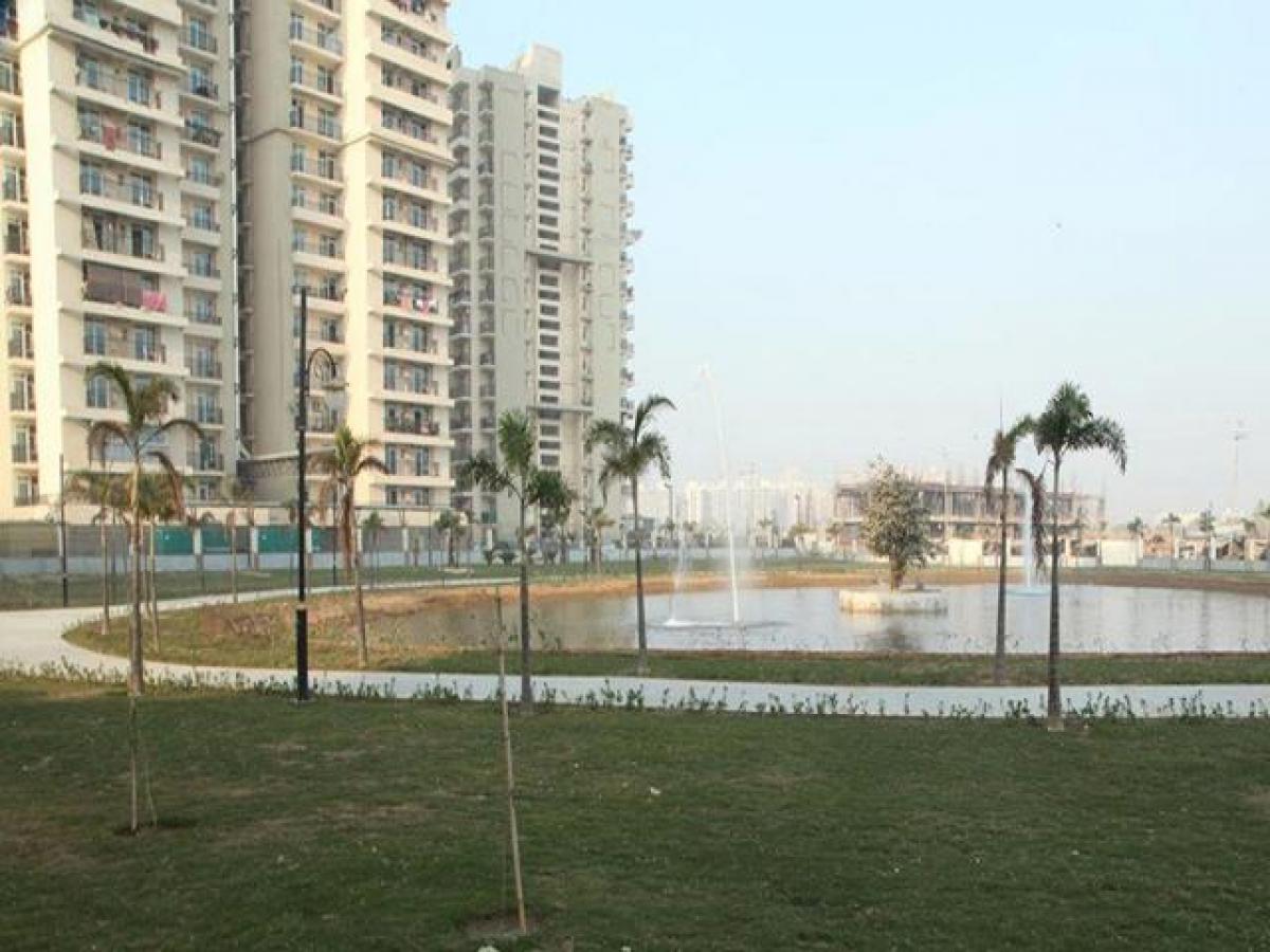 2 bedrooms House in Noida, India No. 66684