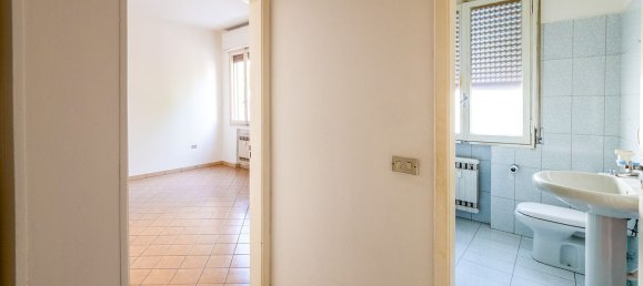 3 Schlafzimmer Wohnung in Modena, Italy, Nr. 365277 12