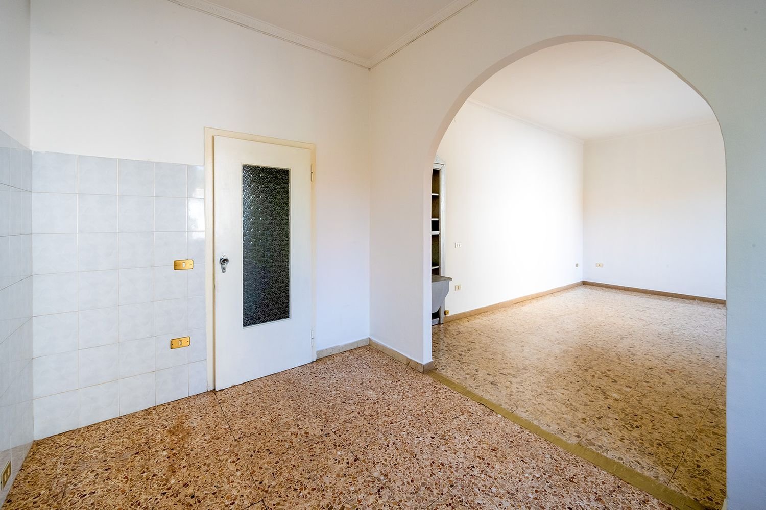 3 Schlafzimmer Wohnung in Modena, Italy, Nr. 365277