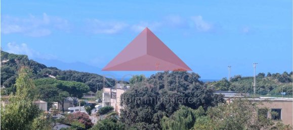 4 Schlafzimmer Wohnung in Piombino, Italy, Nr. 352310 2