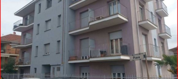 3 rooms Apartment in Cavallermaggiore, Italy No. 257935 2