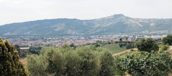 5-Zimmer Haus in Monteprandone, Italy, Nr. 147485 24