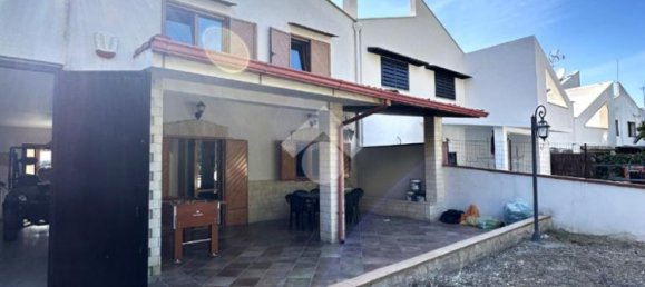 3 bedrooms Villa in Canosa di Puglia, Italy No. 377618 2
