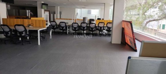 Büro in Birkirkara, Malta, Nr. 13221 2